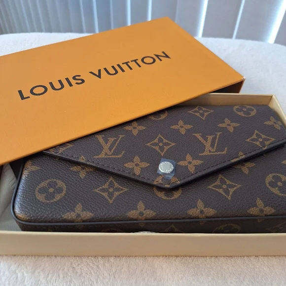 3 PC Monogram Crossbody Set - Picture 1 of 7